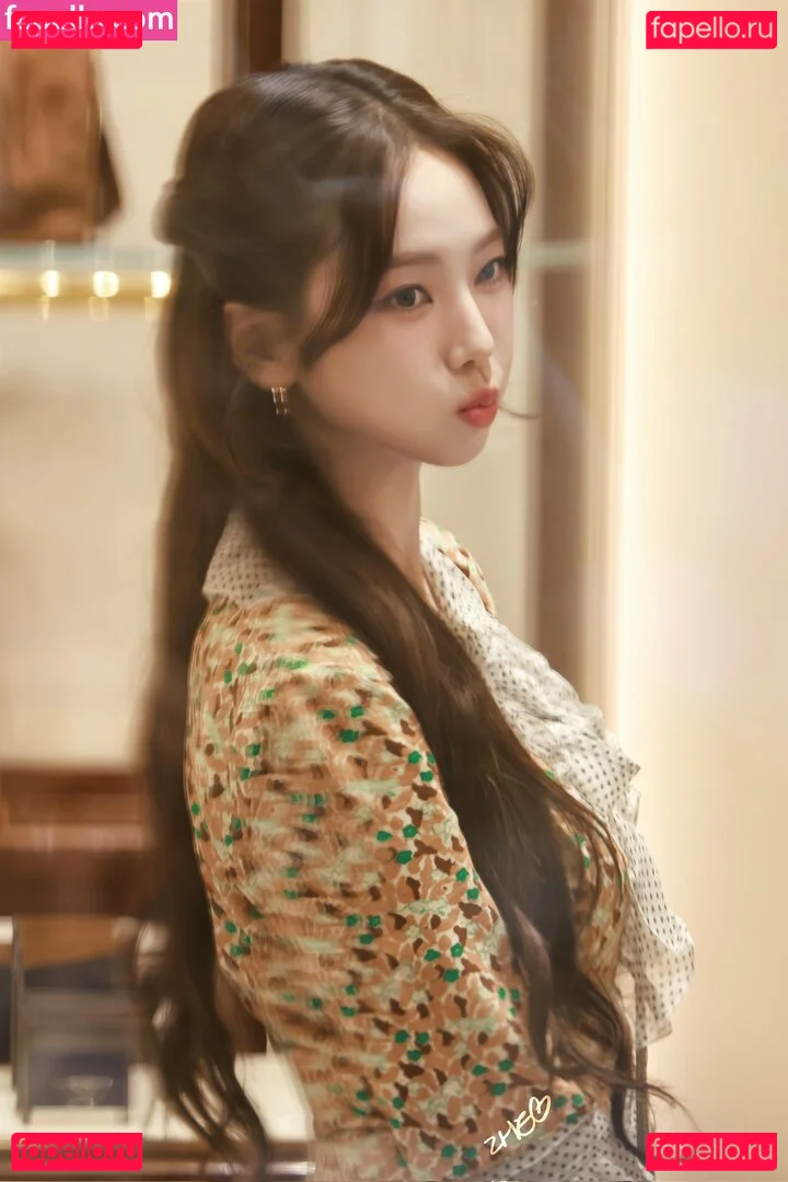 katarinabluu Onlyfans Photo Gallery 