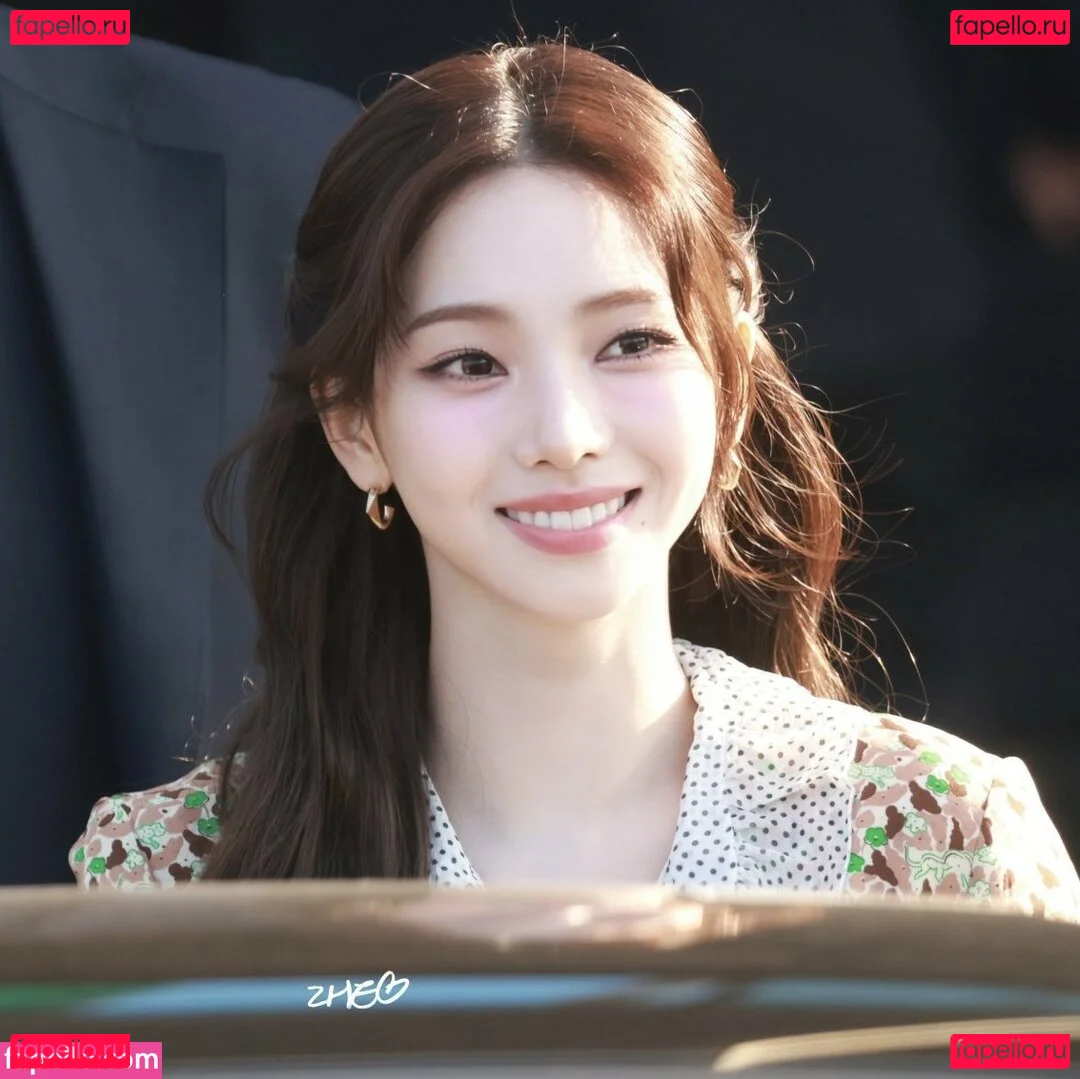 katarinabluu Onlyfans Photo Gallery 