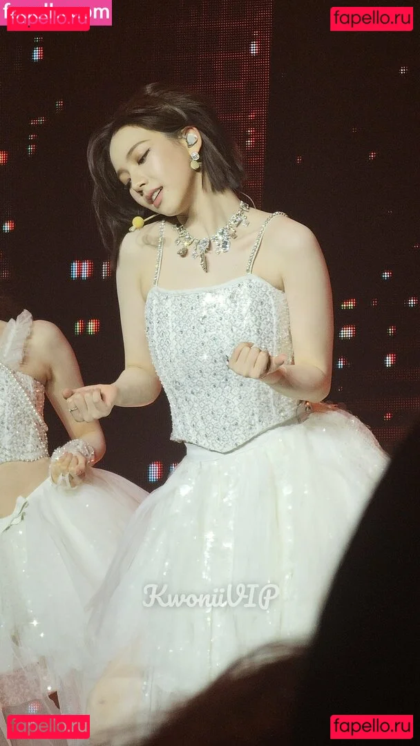 katarinabluu Onlyfans Photo Gallery 