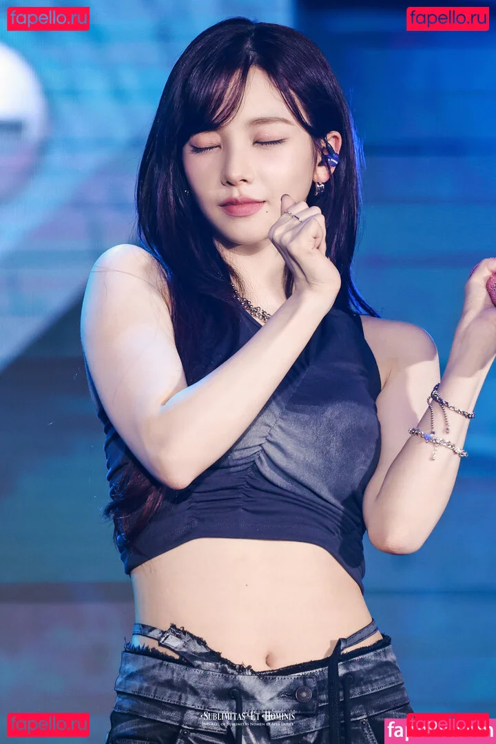 katarinabluu Onlyfans Photo Gallery 