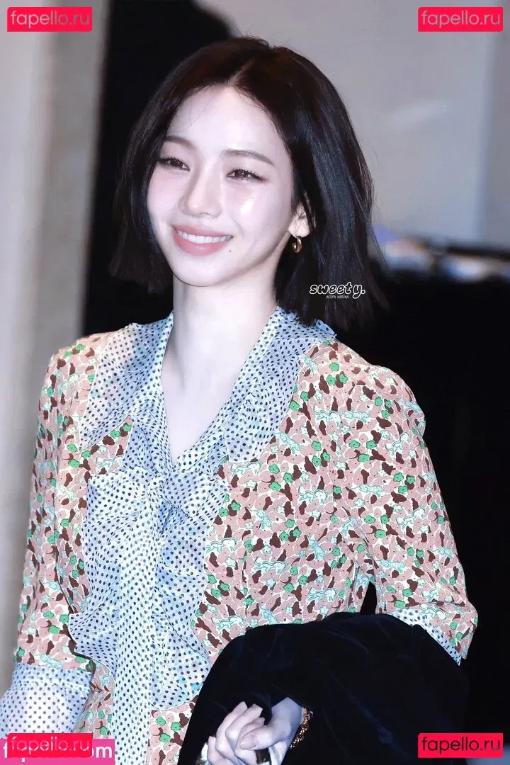 katarinabluu Onlyfans Photo Gallery 