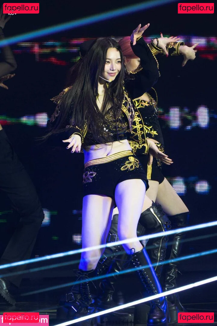 katarinabluu Onlyfans Photo Gallery 