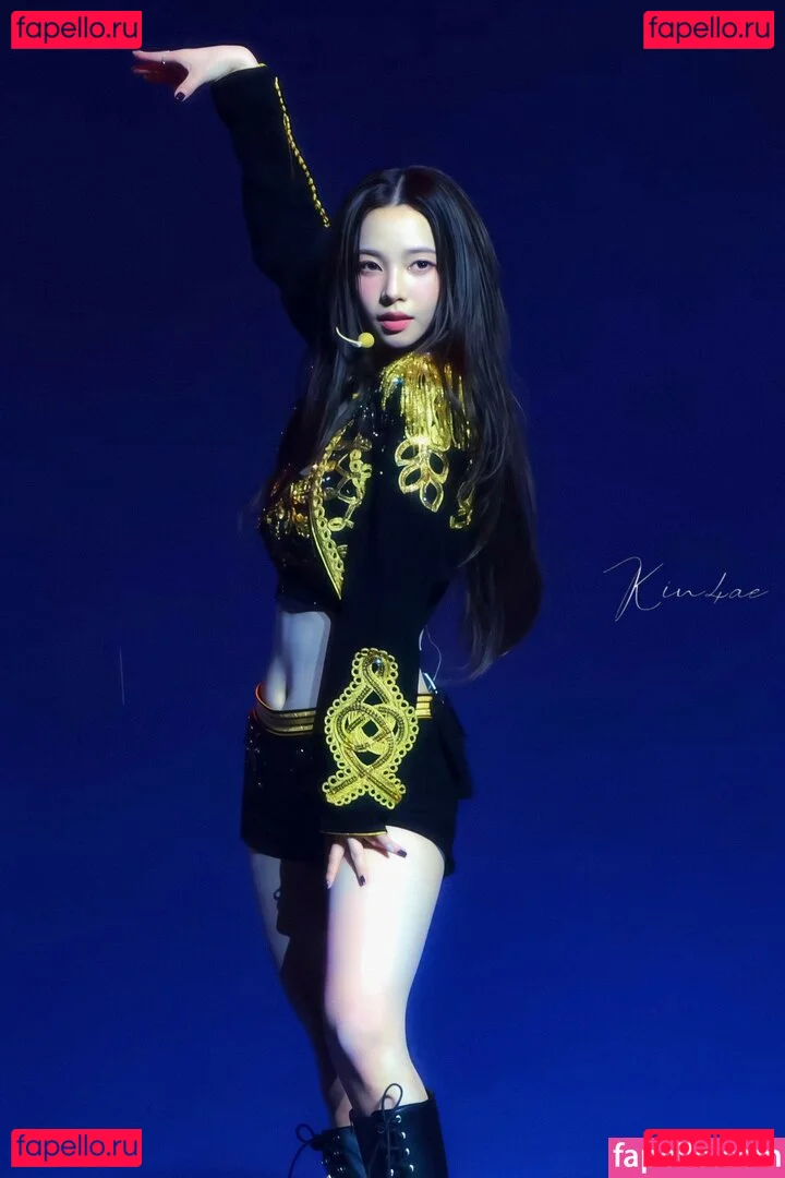 katarinabluu Onlyfans Photo Gallery 