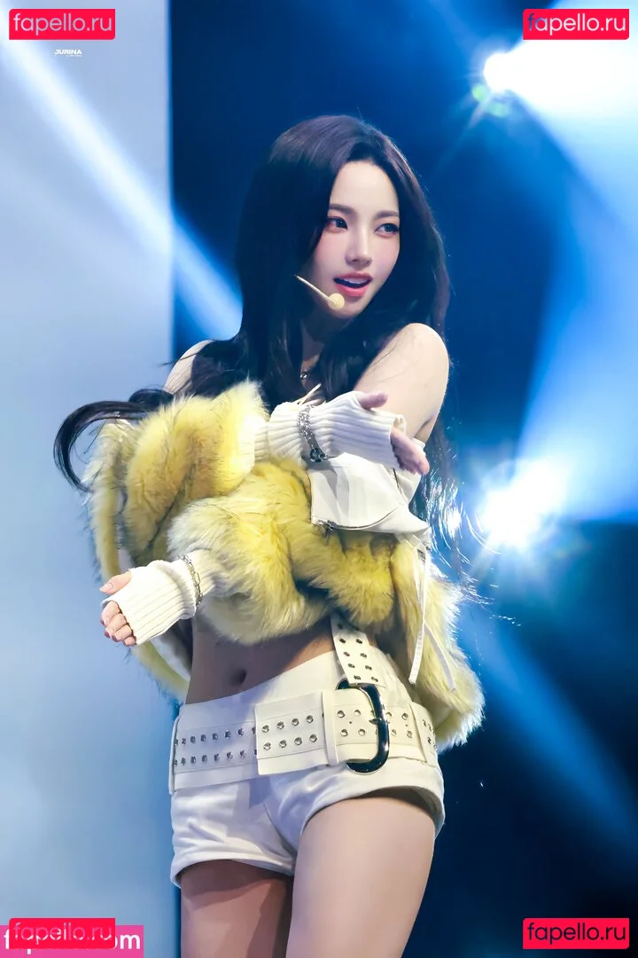 katarinabluu Onlyfans Photo Gallery 