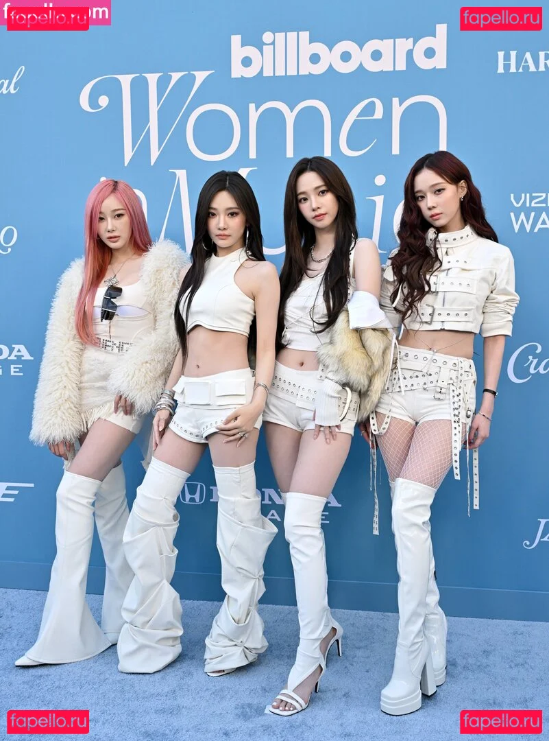 katarinabluu Onlyfans Photo Gallery 