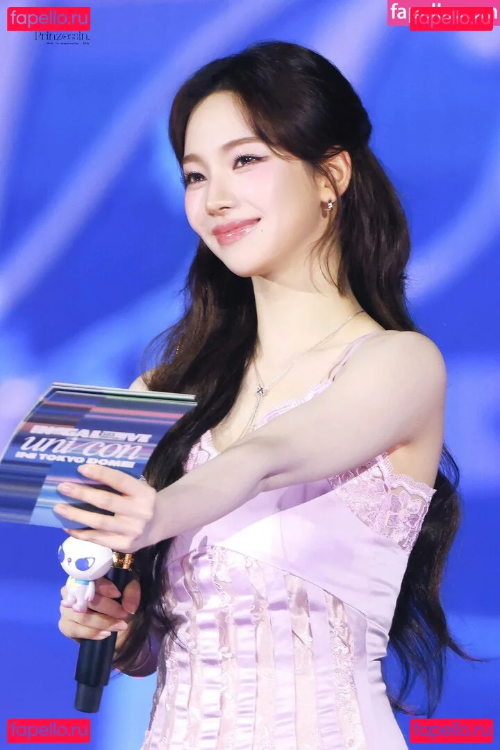 katarinabluu Onlyfans Photo Gallery 