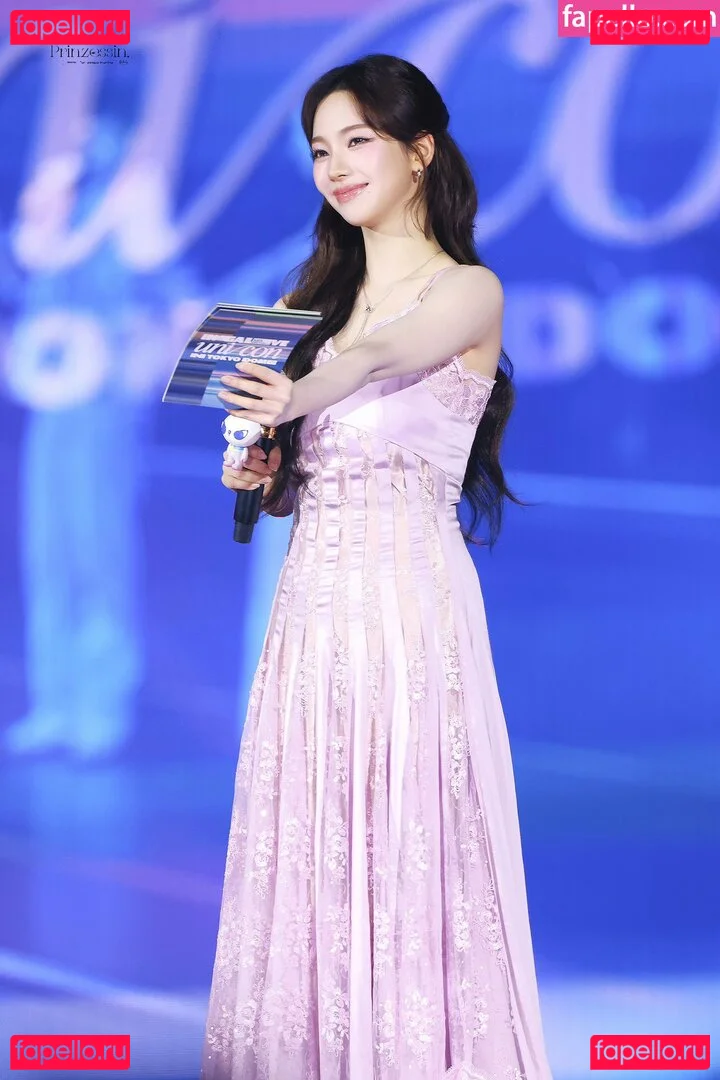 katarinabluu Onlyfans Photo Gallery 