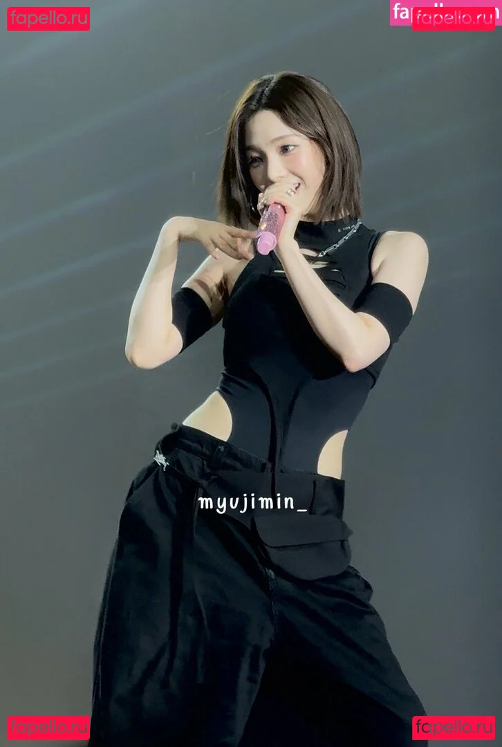 katarinabluu Onlyfans Photo Gallery 