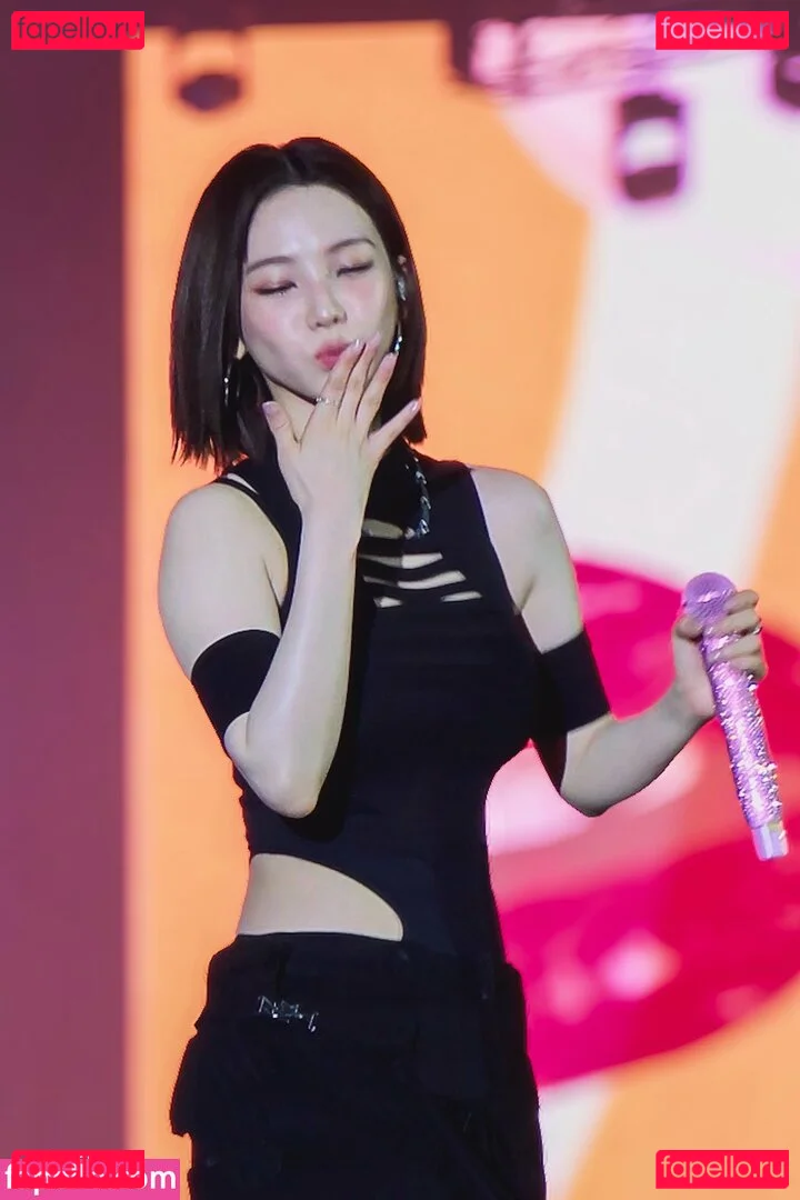 katarinabluu Onlyfans Photo Gallery 