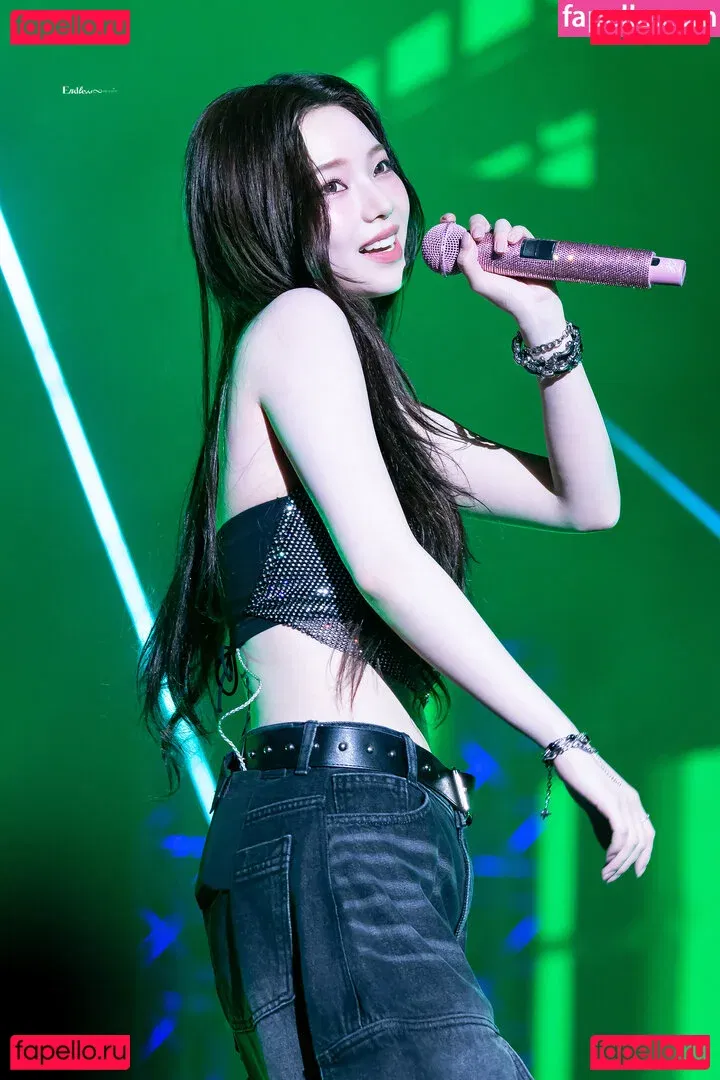 katarinabluu Onlyfans Photo Gallery 