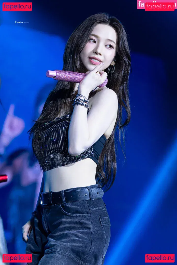 katarinabluu Onlyfans Photo Gallery 