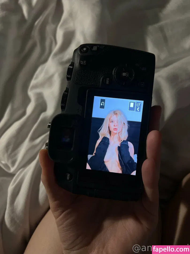 anna.ocori Onlyfans Photo Gallery 