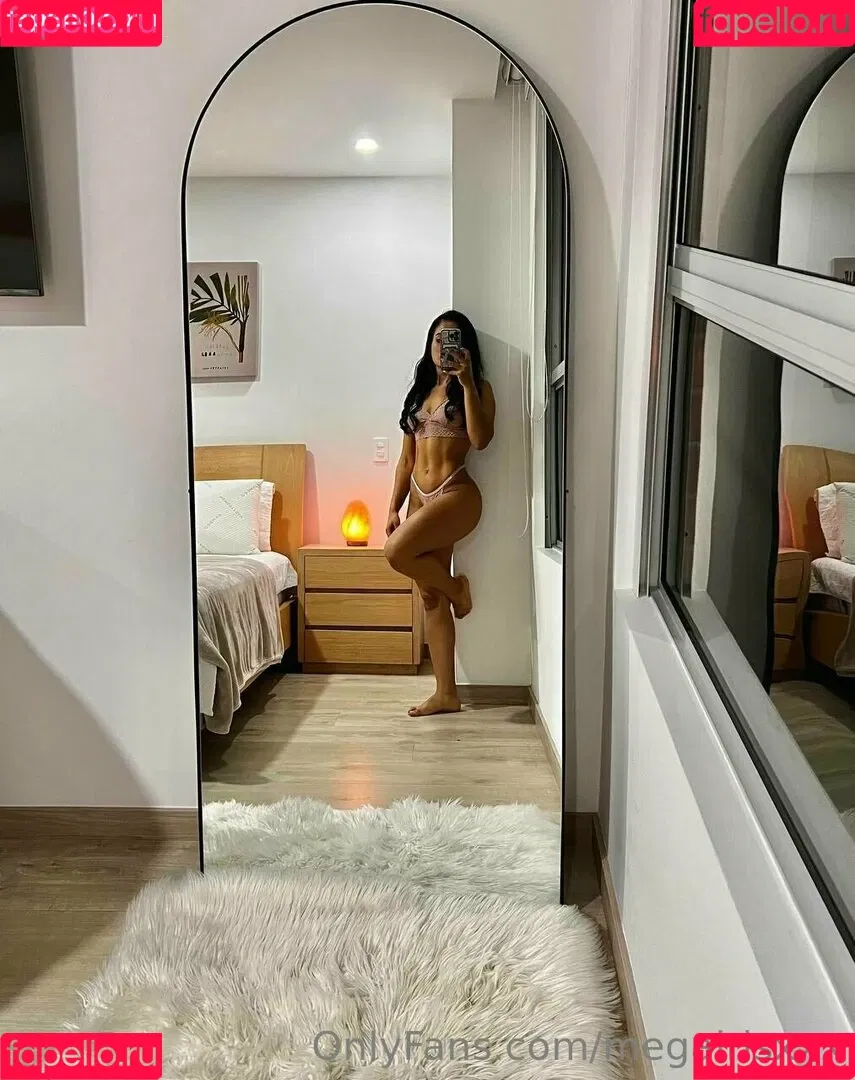 megairisxxx Onlyfans Photo Gallery 