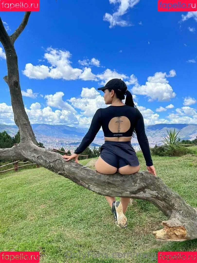 megairisxxx Onlyfans Photo Gallery 