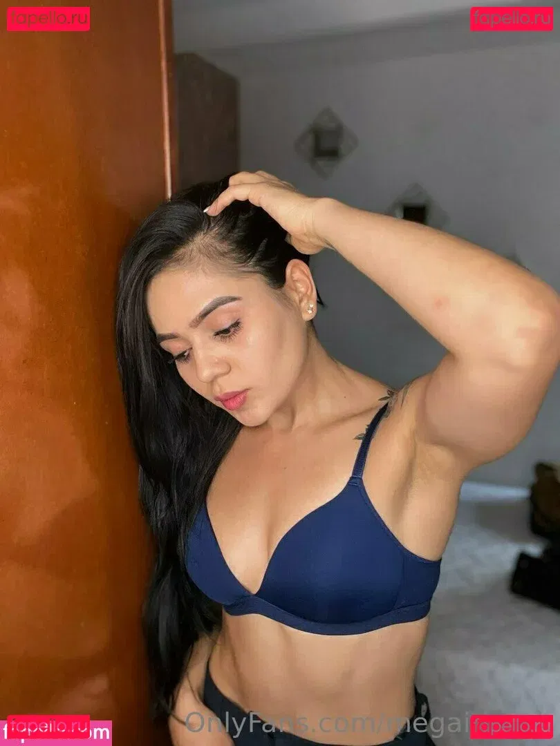 megairisxxx Onlyfans Photo Gallery 