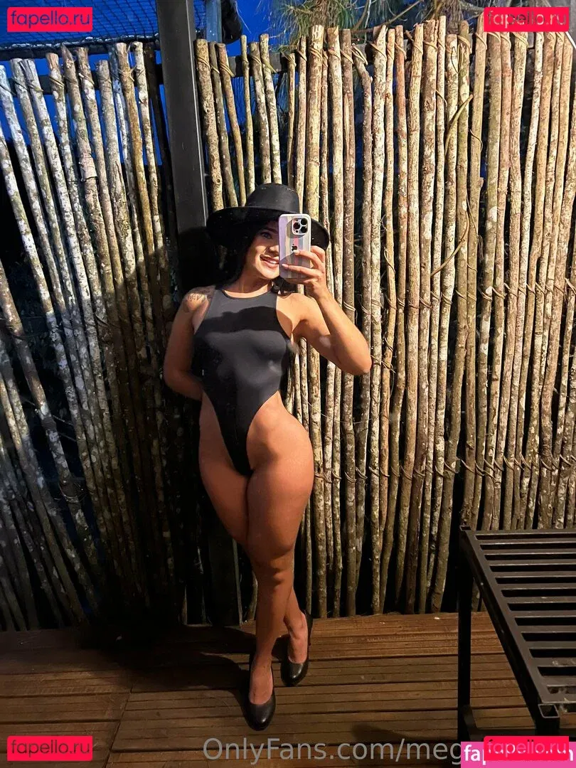 megairisxxx Onlyfans Photo Gallery 