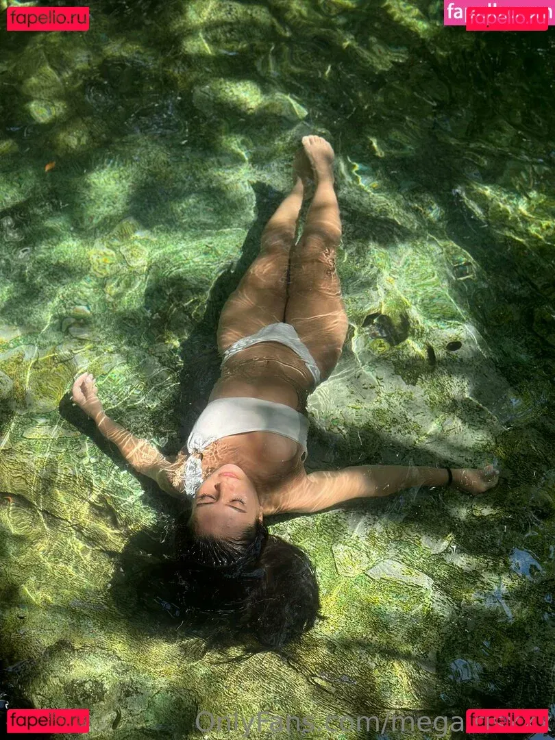 megairisxxx Onlyfans Photo Gallery 