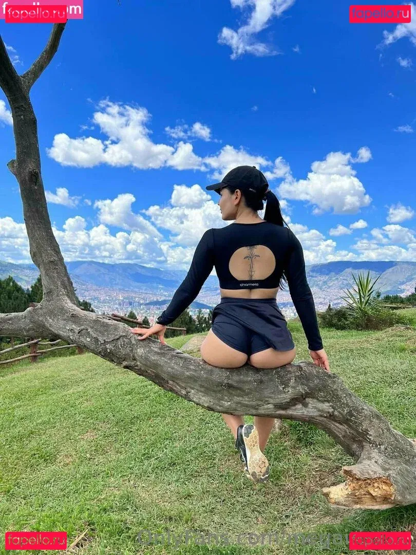 megairisxxx Onlyfans Photo Gallery 