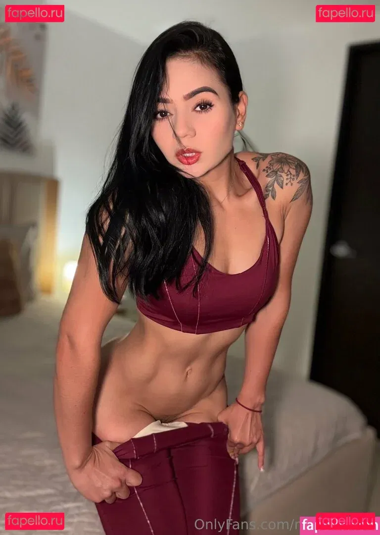 megairisxxx Onlyfans Photo Gallery 