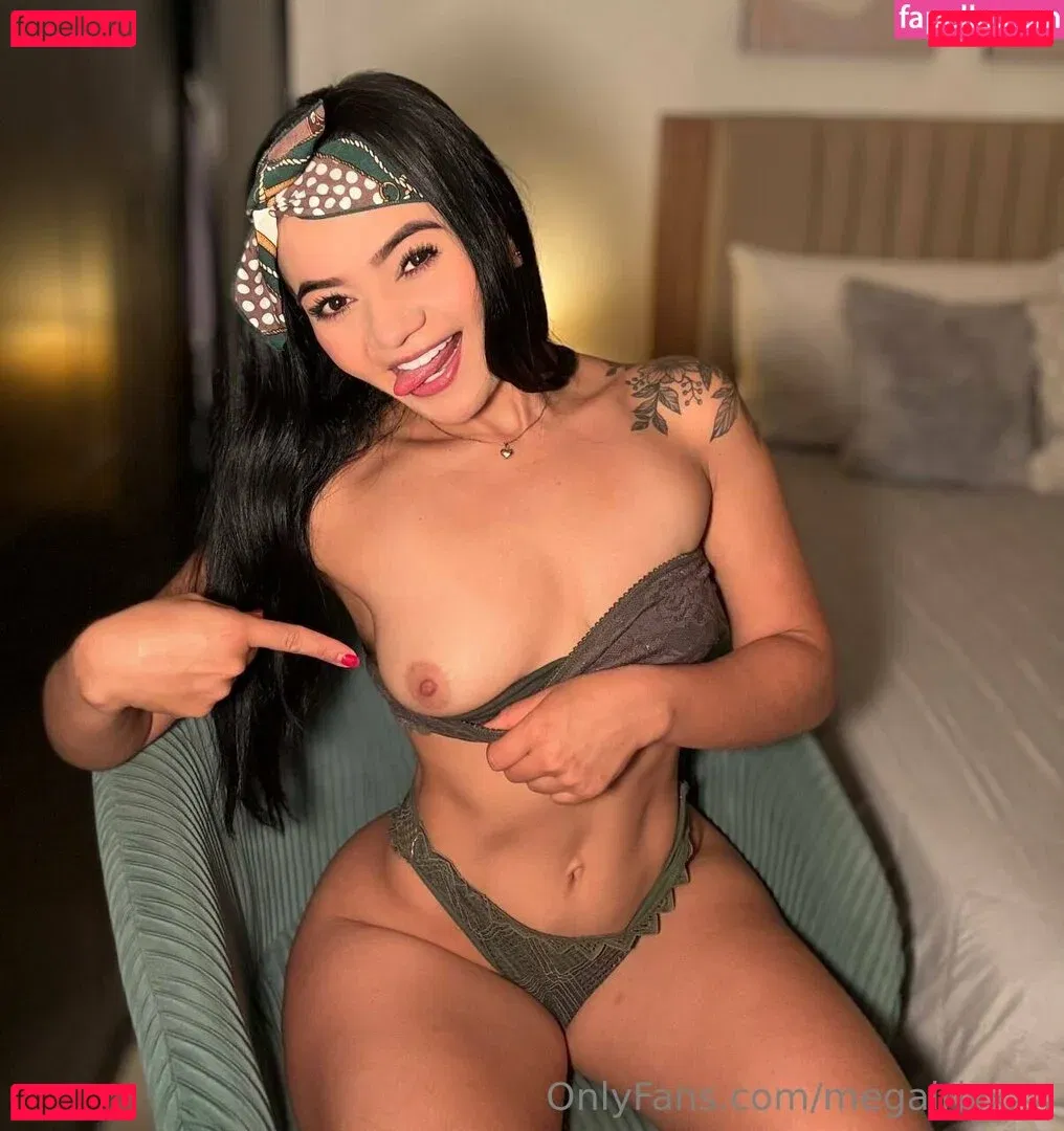 megairisxxx Onlyfans Photo Gallery 