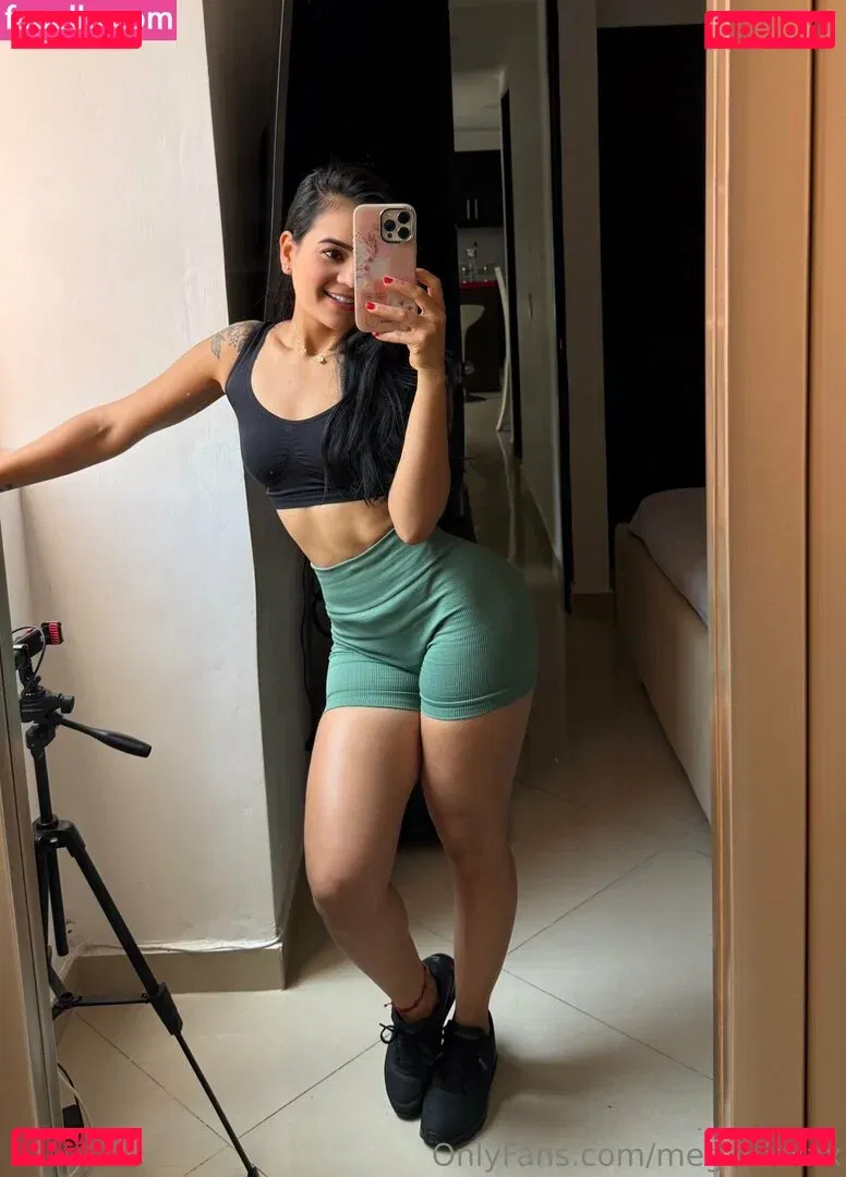 megairisxxx Onlyfans Photo Gallery 