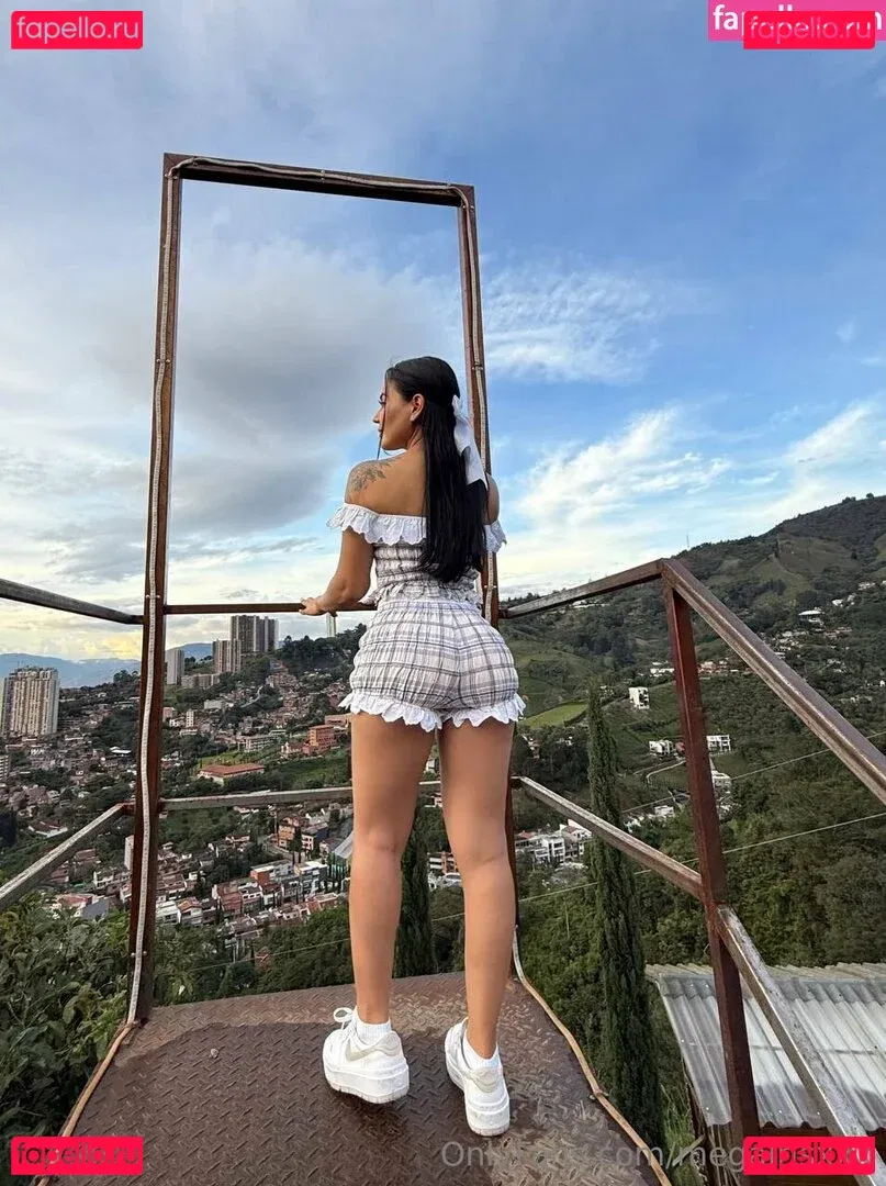 megairisxxx Onlyfans Photo Gallery 