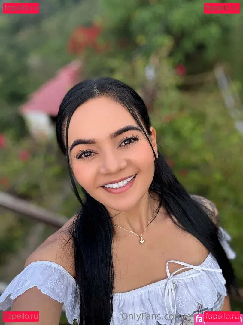 megairisxxx Onlyfans Photo Gallery 