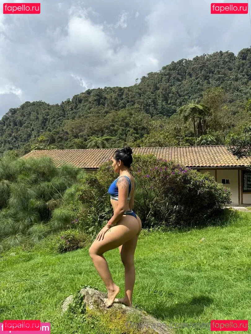 megairisxxx Onlyfans Photo Gallery 