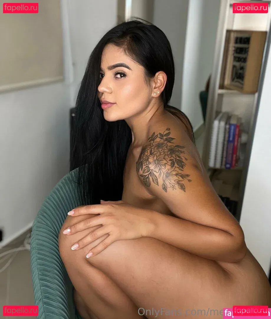 megairisxxx Onlyfans Photo Gallery 
