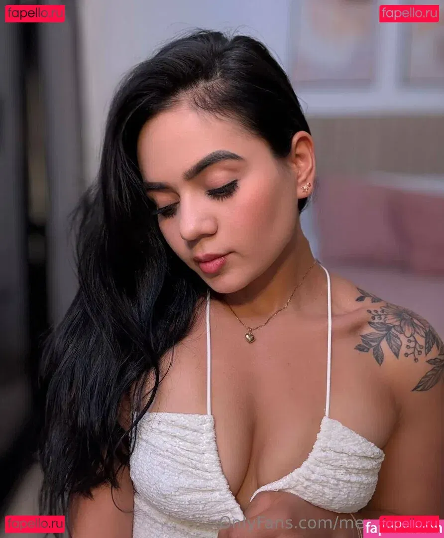 megairisxxx Onlyfans Photo Gallery 