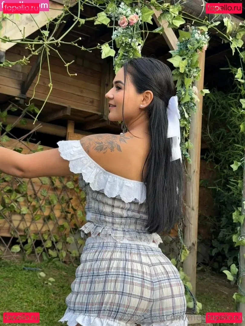 megairisxxx Onlyfans Photo Gallery 