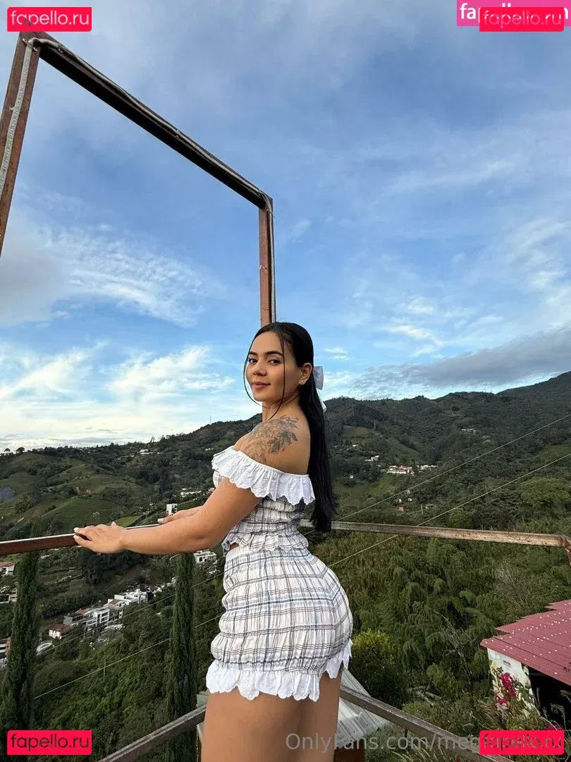 megairisxxx Onlyfans Photo Gallery 