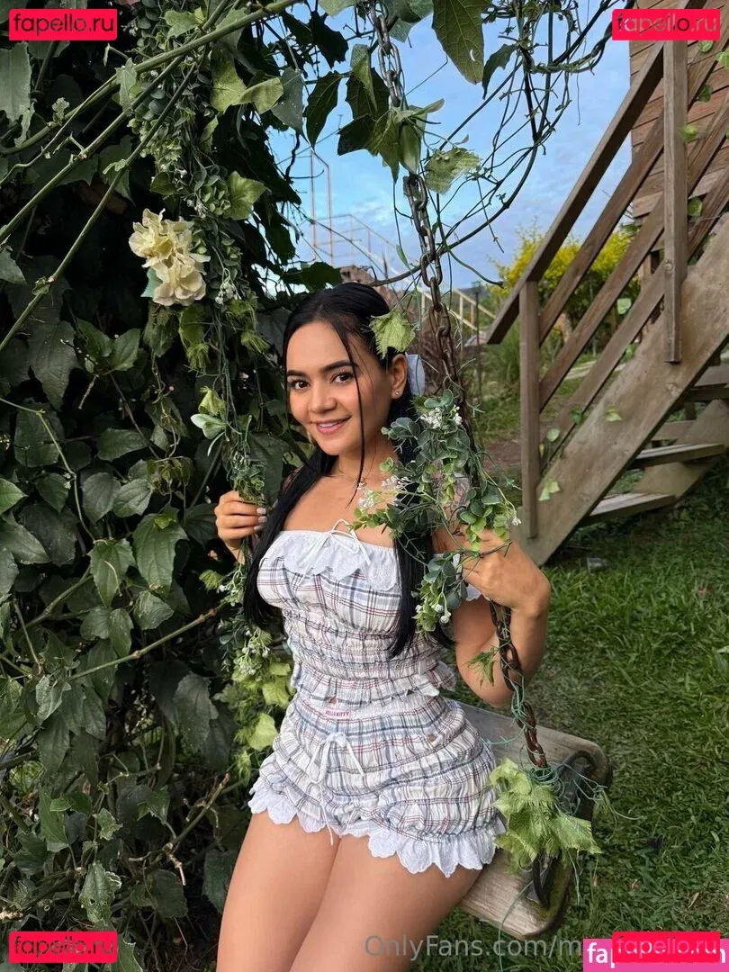 megairisxxx Onlyfans Photo Gallery 