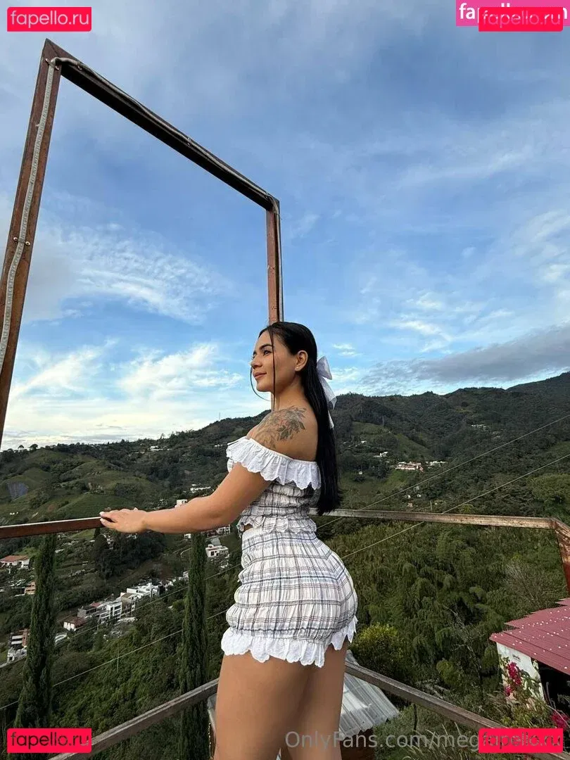 megairisxxx Onlyfans Photo Gallery 