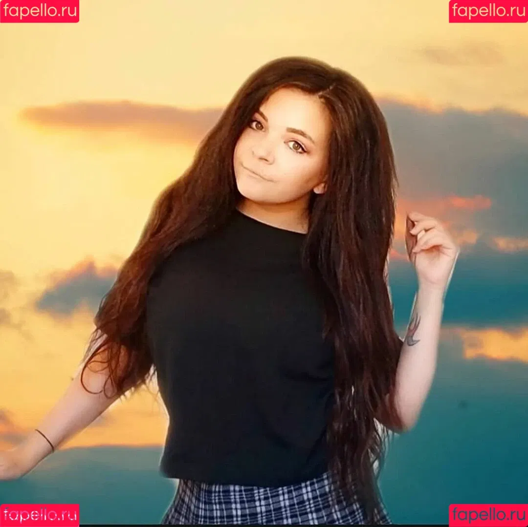 cowtail Onlyfans Photo Gallery 