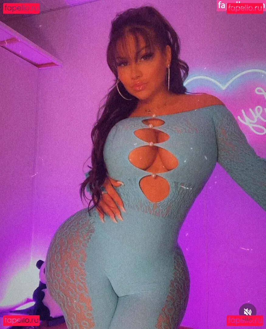 IvySky Onlyfans Photo Gallery 