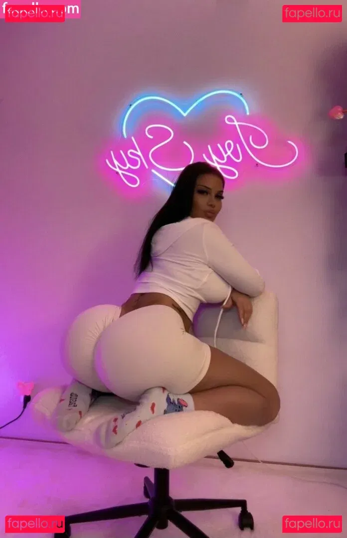 IvySky Onlyfans Photo Gallery 