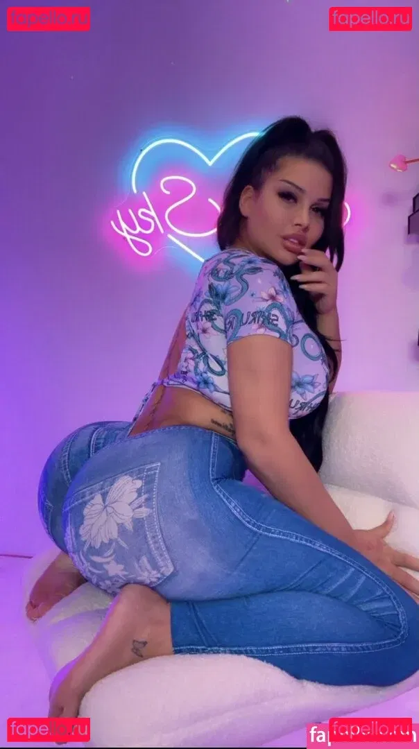 IvySky Onlyfans Photo Gallery 