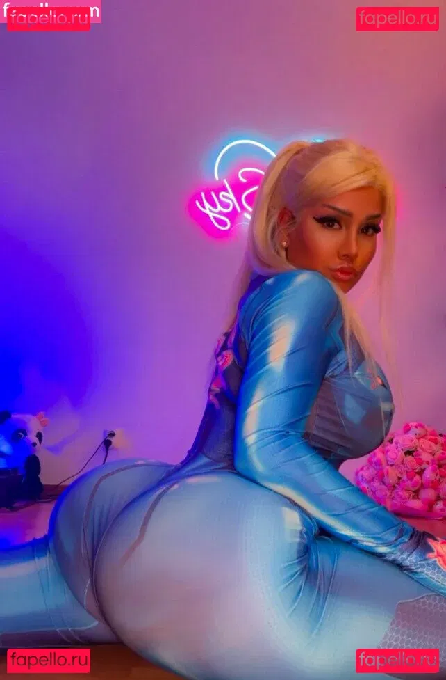 IvySky Onlyfans Photo Gallery 