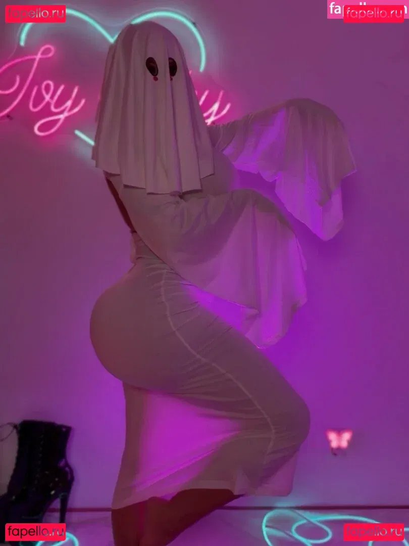 IvySky Onlyfans Photo Gallery 