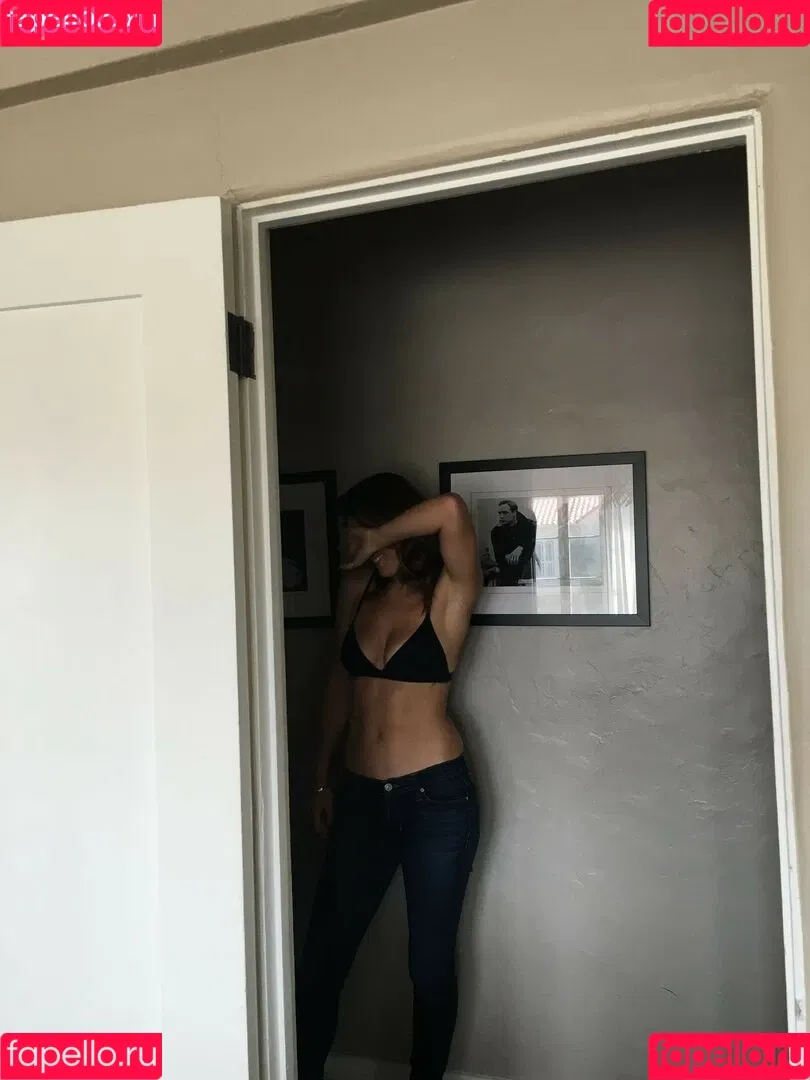 Serinda Swan Onlyfans Photo Gallery 