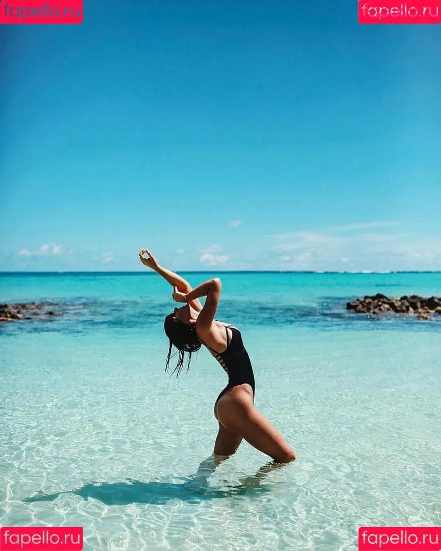 Serinda Swan Onlyfans Photo Gallery 