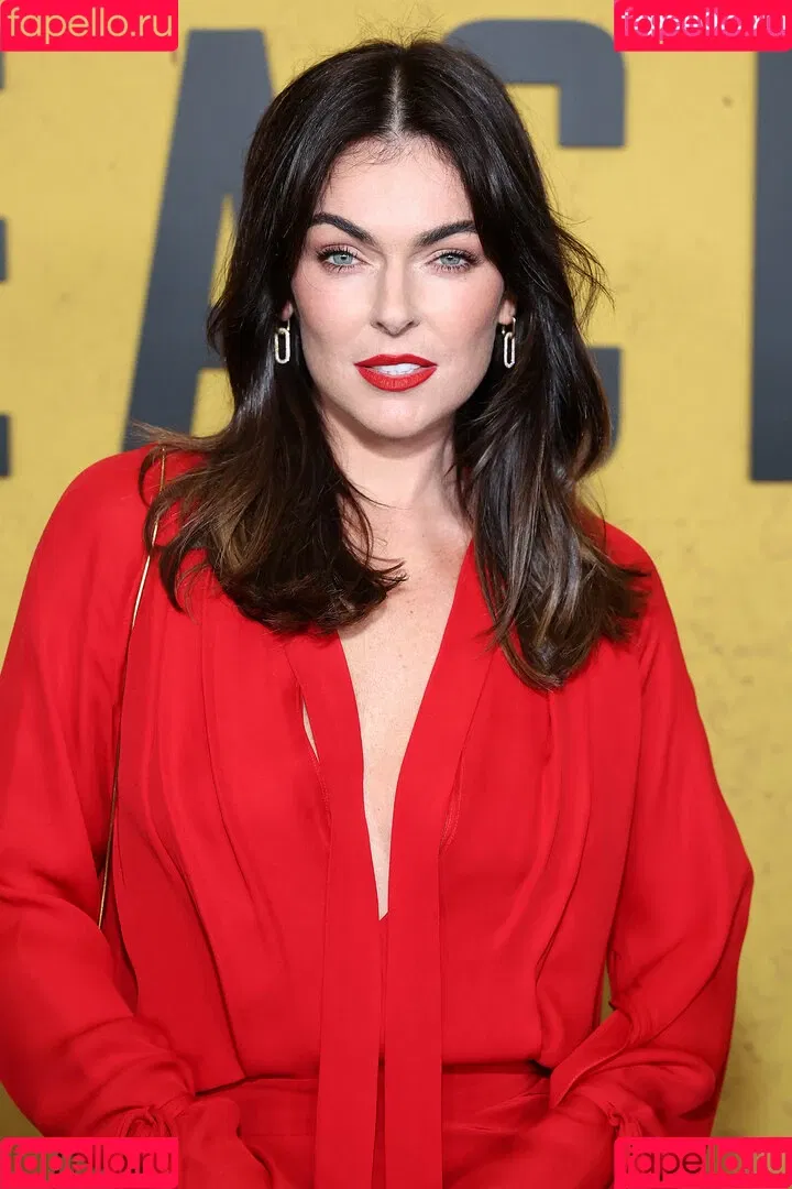 Serinda Swan Onlyfans Photo Gallery 