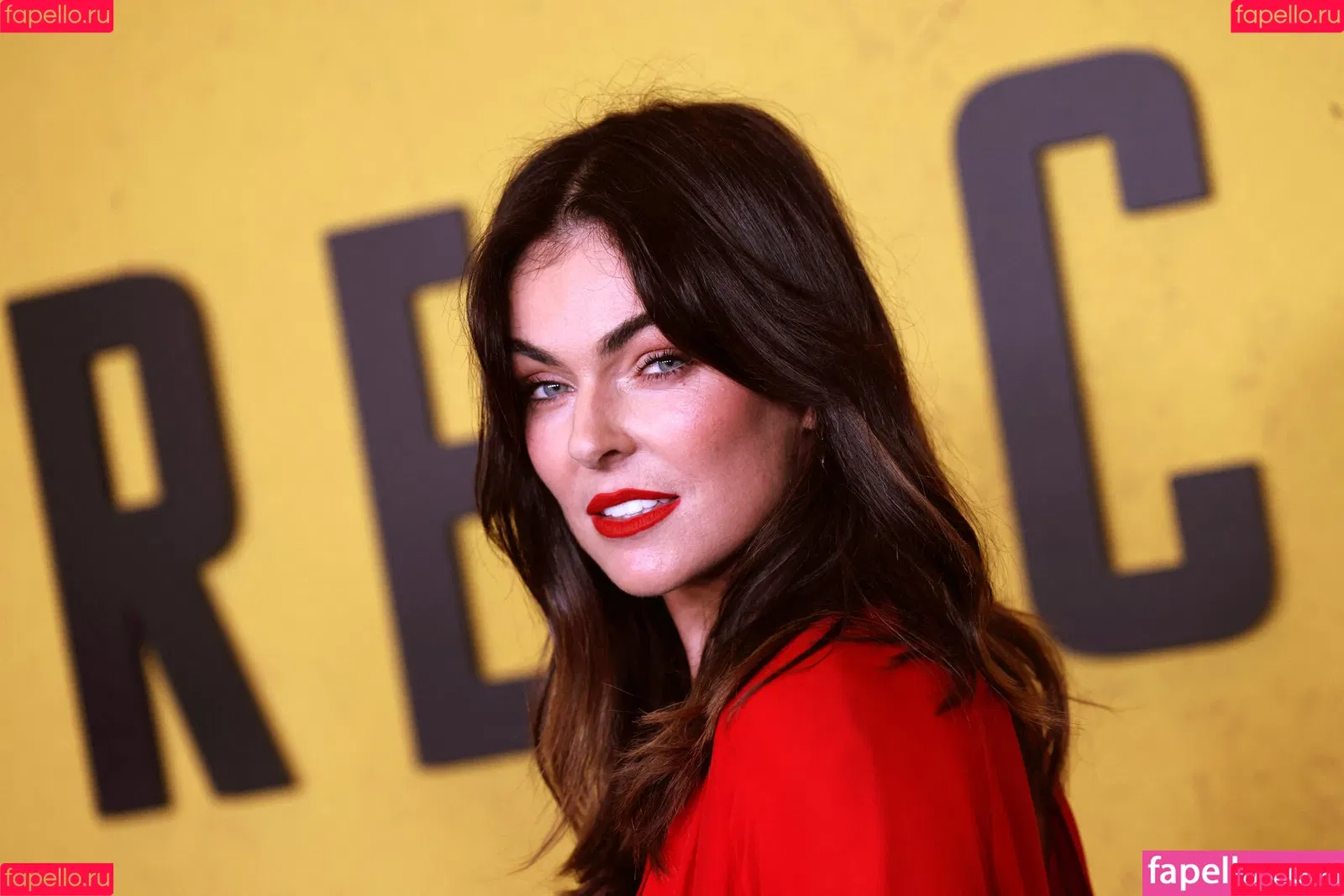 Serinda Swan Onlyfans Photo Gallery 