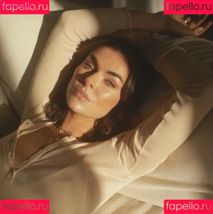 Serinda Swan Onlyfans Photo Gallery 