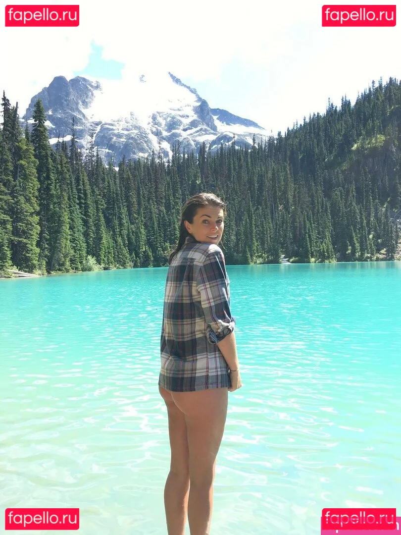 Serinda Swan Onlyfans Photo Gallery 