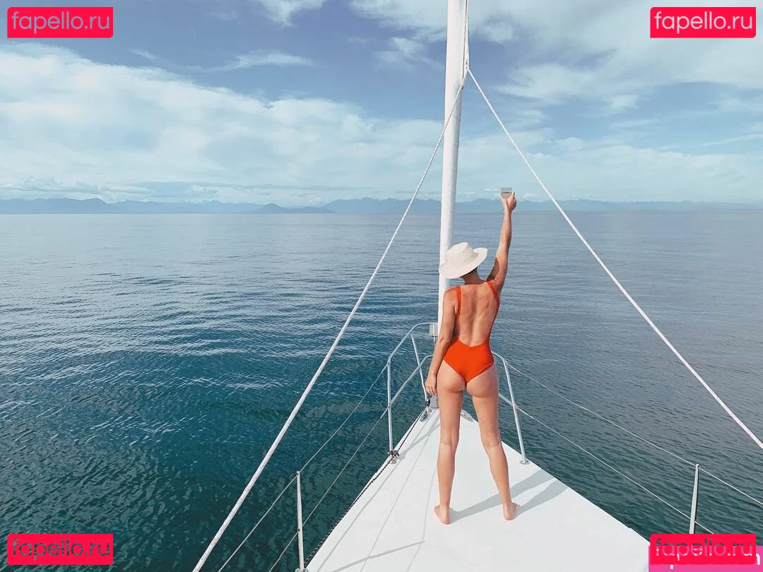 Serinda Swan Onlyfans Photo Gallery 