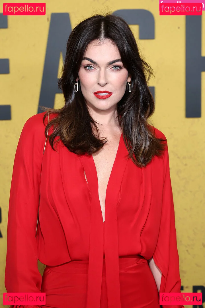 Serinda Swan Onlyfans Photo Gallery 