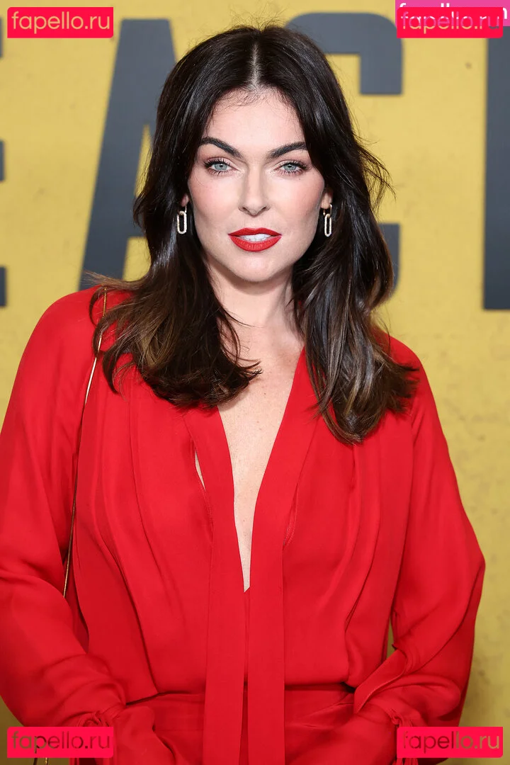 Serinda Swan Onlyfans Photo Gallery 