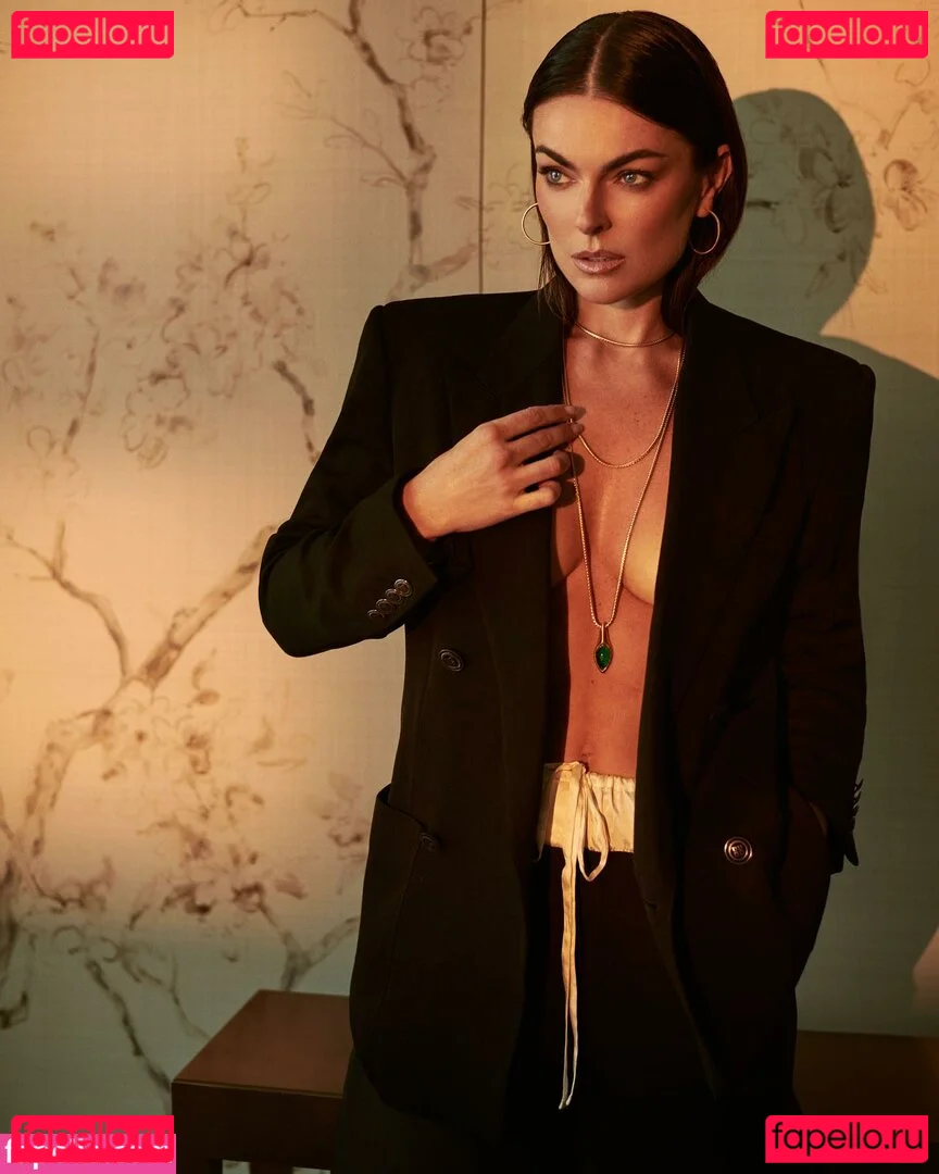 Serinda Swan Onlyfans Photo Gallery 